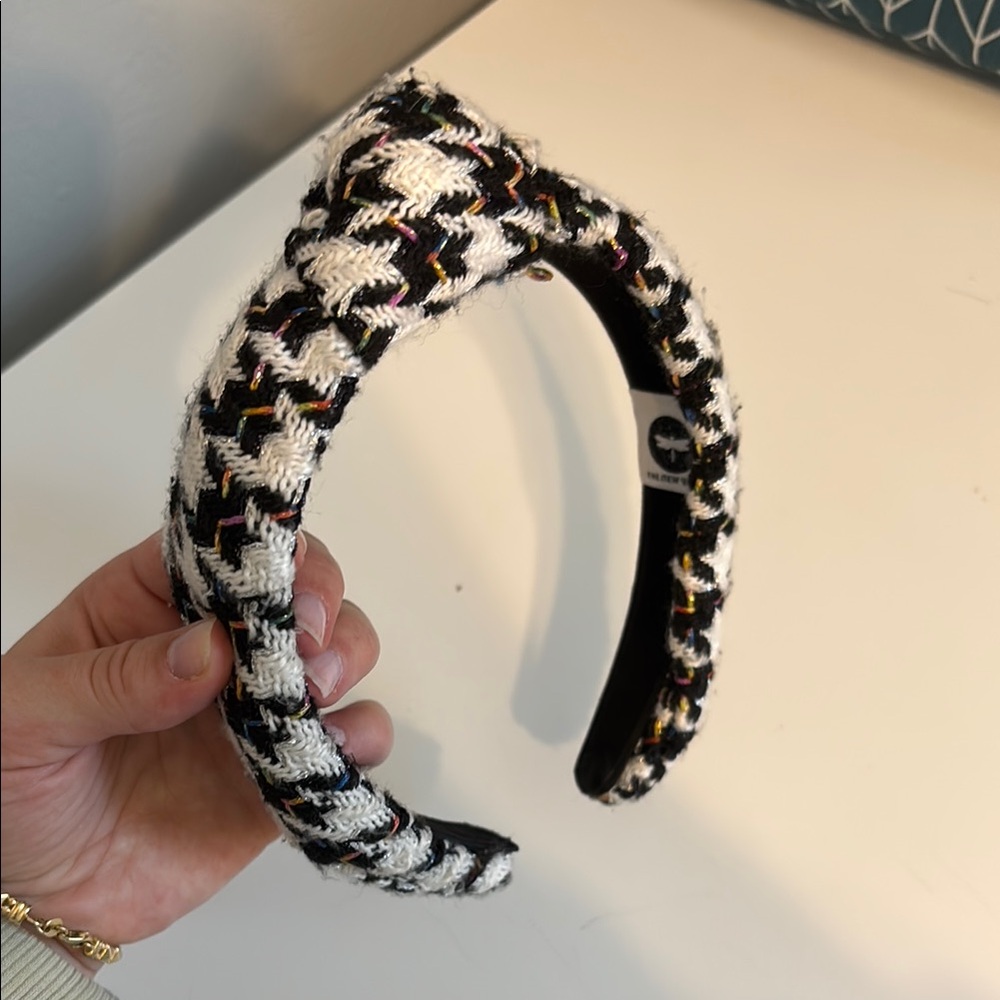 Tal New York houndstooth hard knot headband